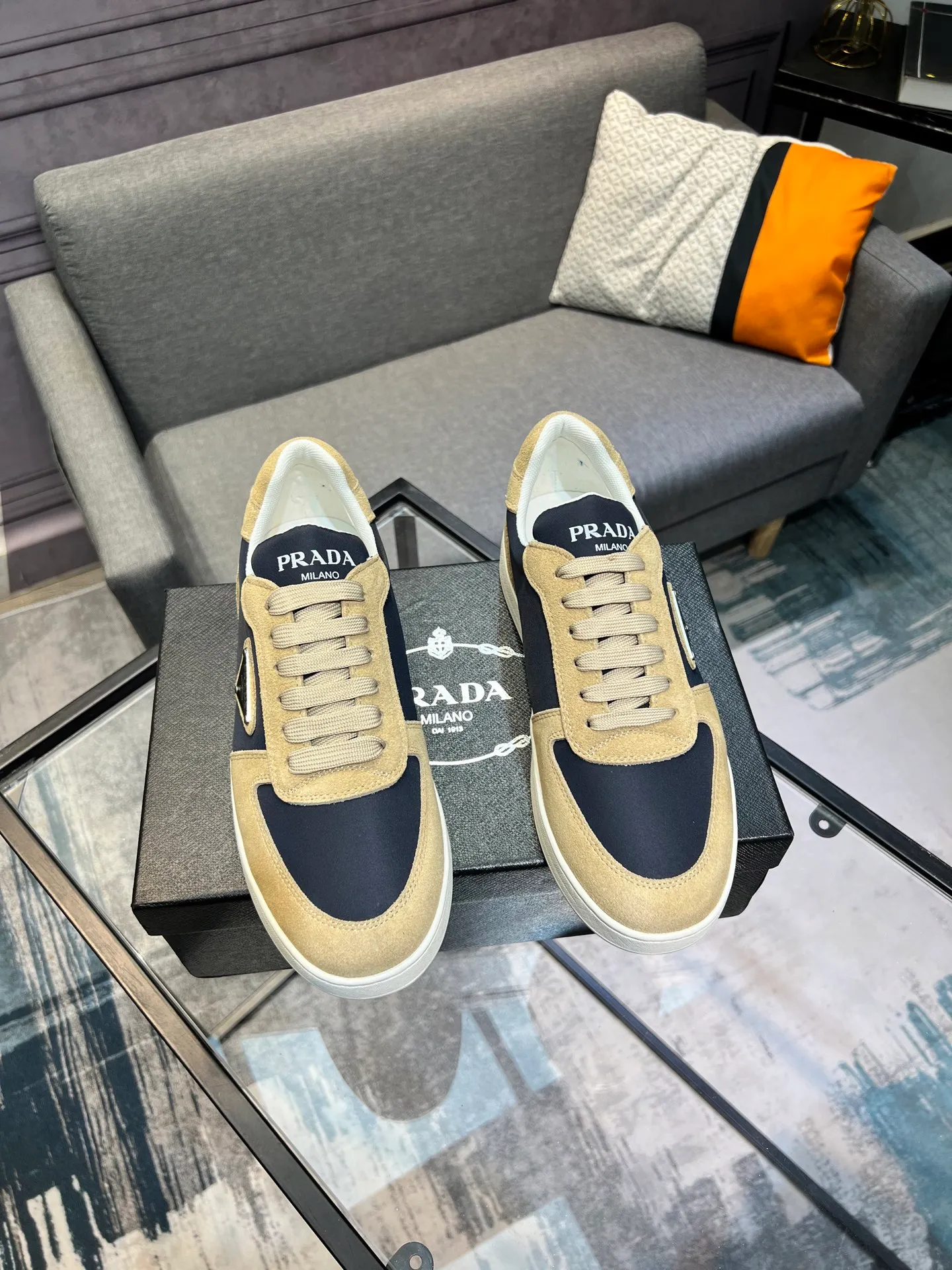 Men's men's shoes 💰440 [PRADA—Prada] latest model 🙈original replica! 👟👟👟Available here. The workmanship is top-notch. The upper is made of Italian 🇮🇹Imported calfskin. ❗️Breathable genuine leather lining @Suitable for travel. The original version has an enlarged engraved sole, making it suitable for all kinds of travels, showing low-key luxury. Let quality speak for itself. Color: Size: 38-44